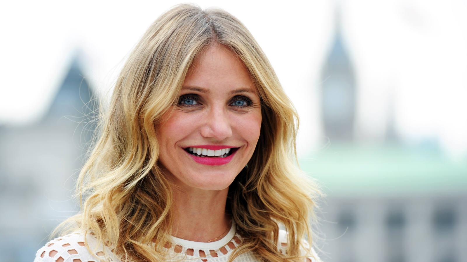 Cameron Diaz’s sofa has me rethinking my whole living room
